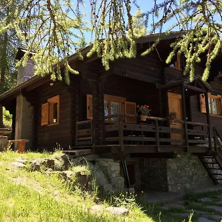 Des Melezes בקתה